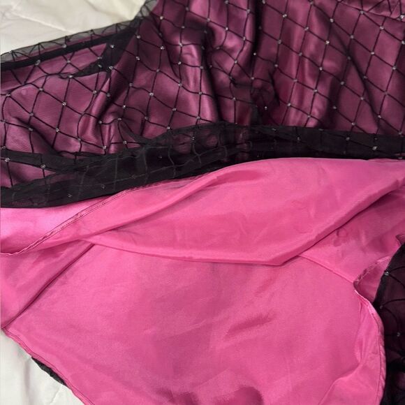 Vintage En-Suey Y2K BarbieCore Satin overlaid Black Sheer with Diamond Pattern - Picture 7 of 14